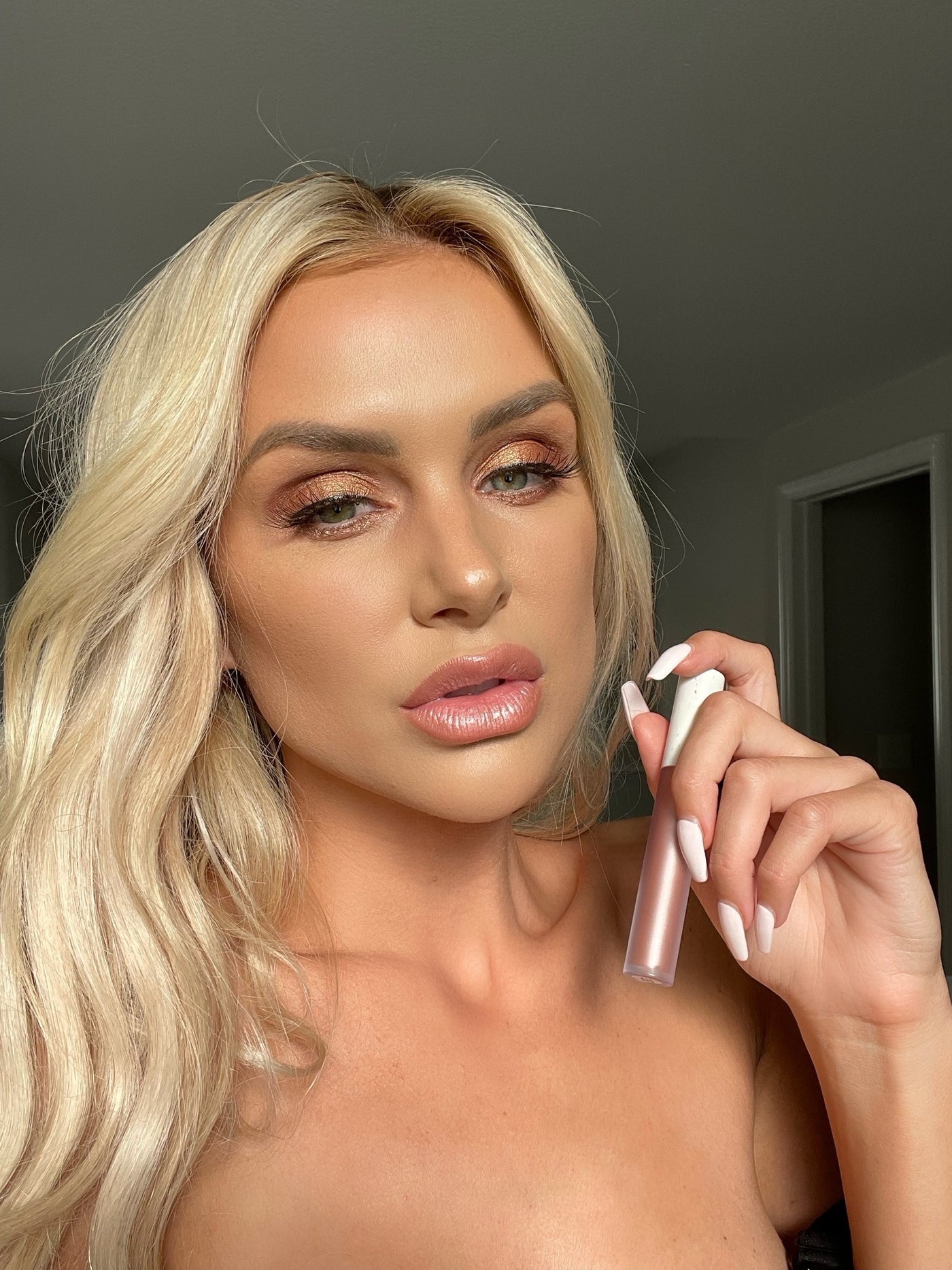 Strip Tease Hydrogloss – LALA Beauty