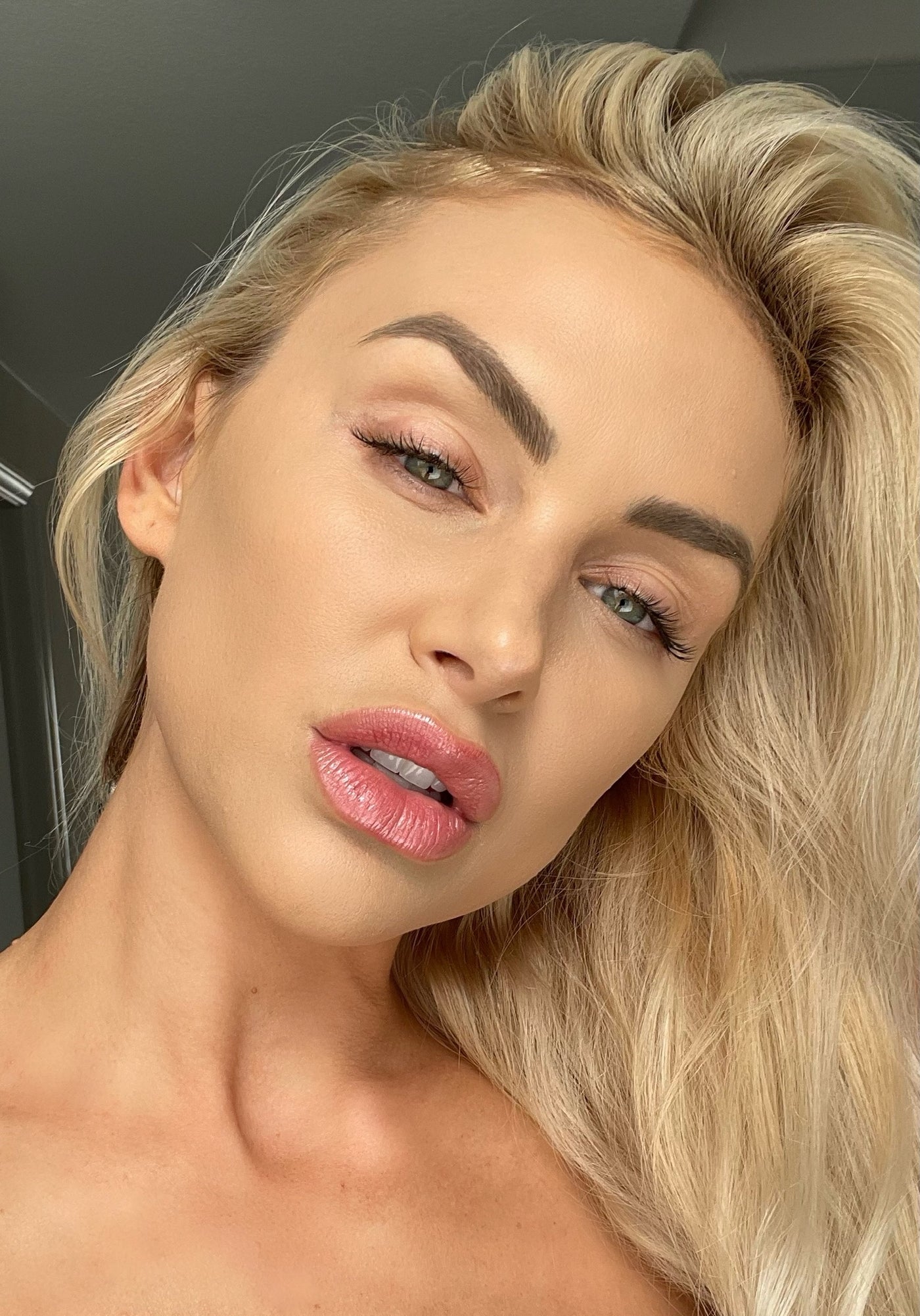 Take My # Hydrogloss – LALA Beauty